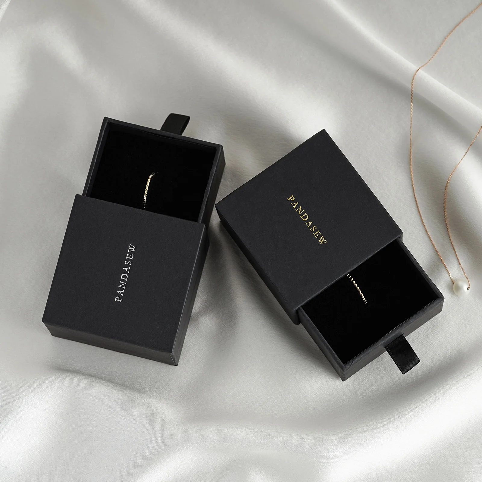 PandaSew 6x6x3.5cm Black Custom Logo Printed Jewelry Gift Paper Boxes Luxury Jewelry Packaging Ring Box