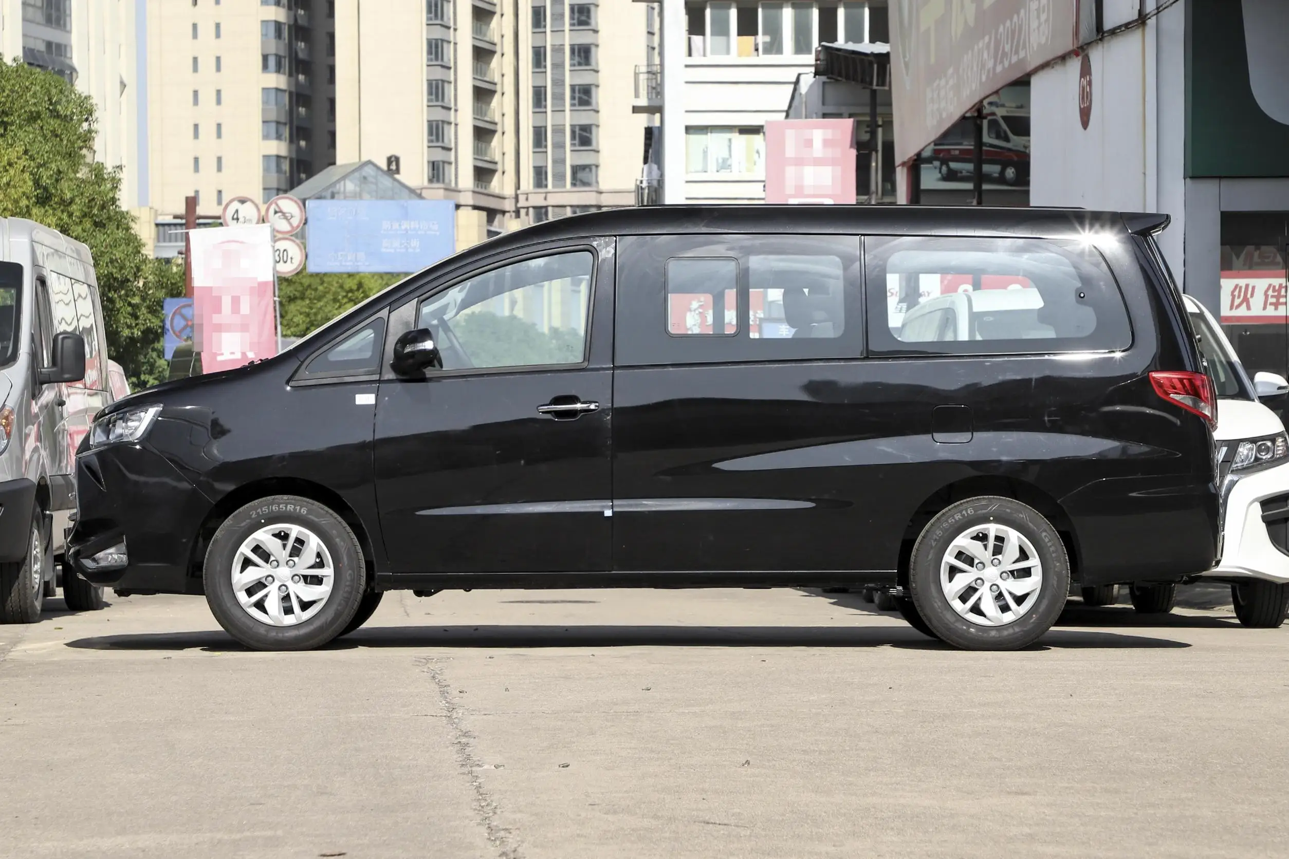  Ruifeng M3 2023 Long Range Best Selling Safe 5/7/8/9 Seats in Stock RHD LHD Gasoline Petrol Big Sized Car China Trunk MPV