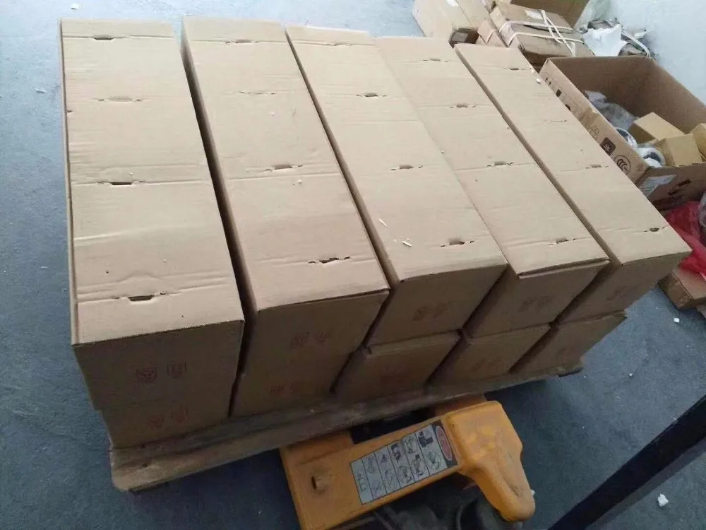 WA470-3 Wheel Loader Parts 6D125 6D105 Engine Cylinder Head Injector Holder Sleeve 6136-11-1130