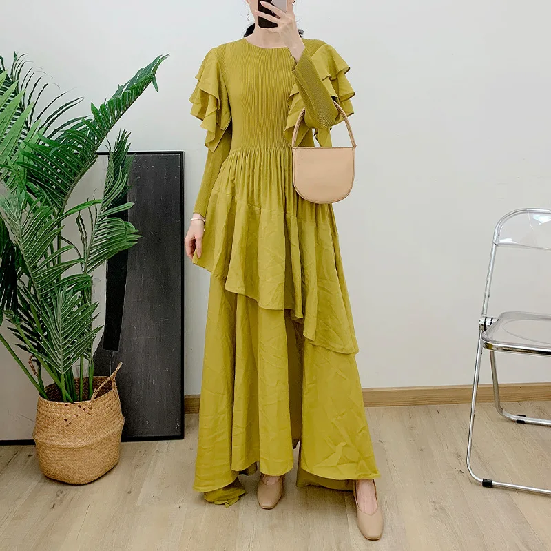 2024 Spring Lotus Sleeve Pleated Dress Elegant and Unique Design Fashionable Large Size Pleated Dress for Women