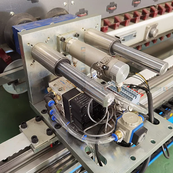 CNC Two Component Silicone Extruder Machine Double Glazing Glass Sealing Robot Insulating Glass Automatic Sealing Machine