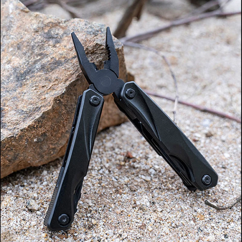 Manufacturers spot 2CR13 stainless steel folding knife pliers multi-purpose pliers with nylon cover