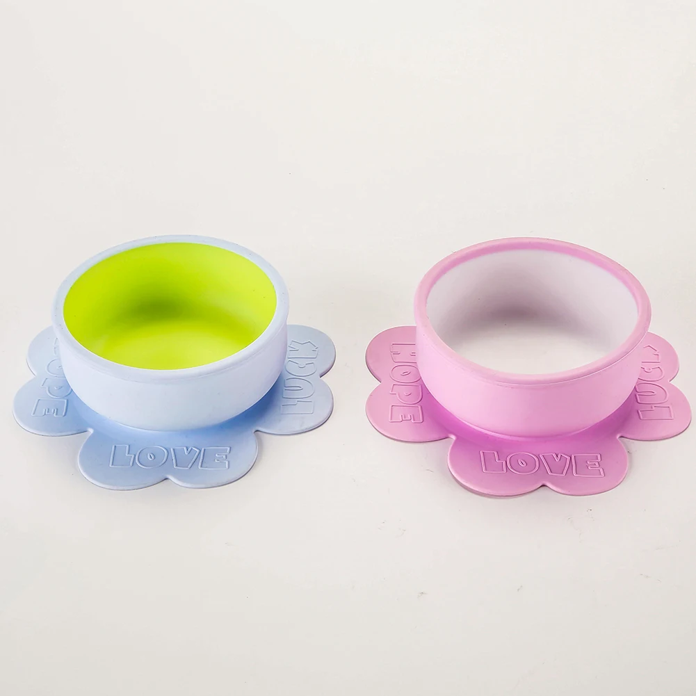 Wholesale Four-Leaf Clover Two-Color Silicone Bowl One-Piece Drop-Proof Mother And Baby Supplies Baby Food Supplement Bowl
