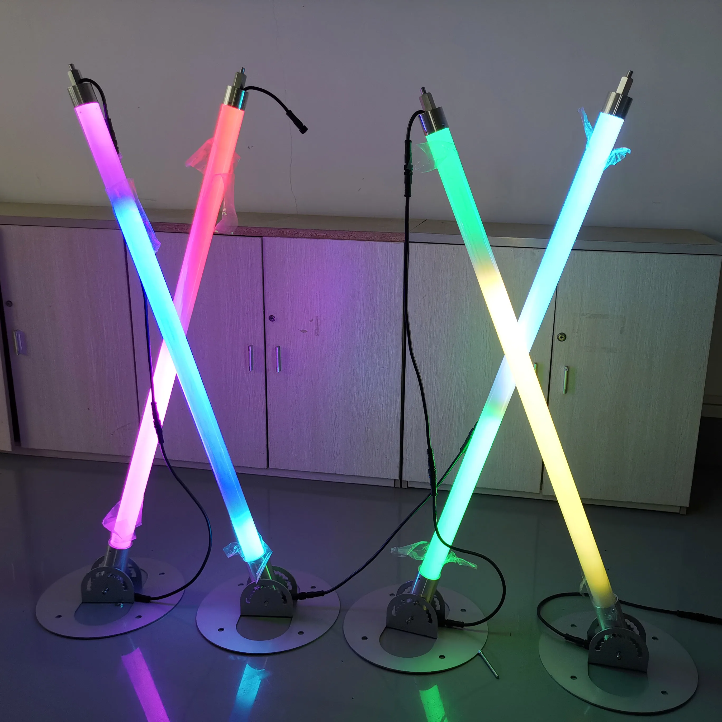 DMX 3D LED Tube Light with Madmapper for Club Stage Events