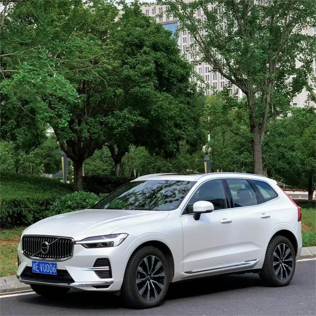 High Quality Family Car VOLVO XC60 2025 B5 AWD Deluxe Medium Manual Automatic SUV Volvo L4 2.0T 8 Speed 180km New Car for Sale