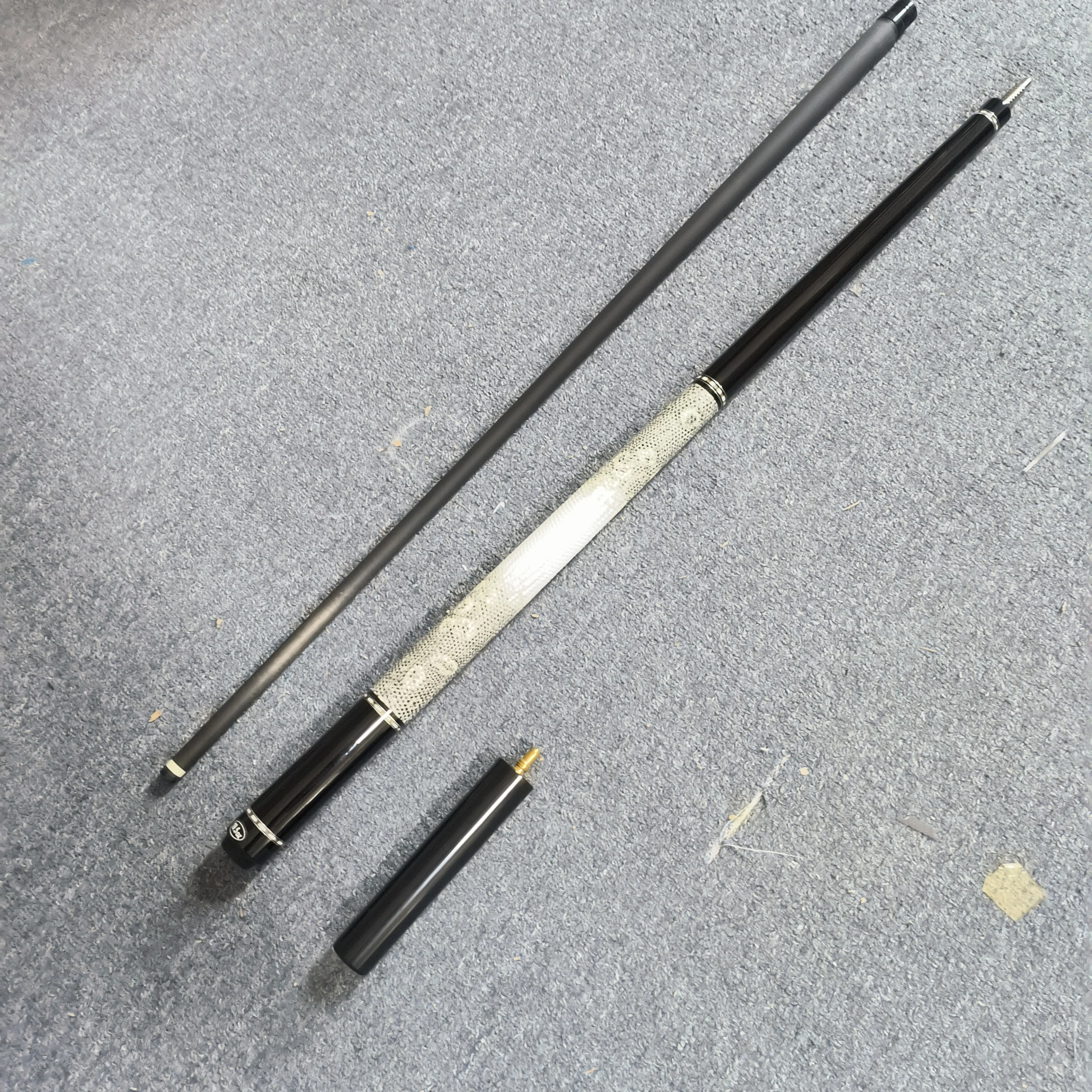 Premium Yfen M9 Black Carbon Fiber Shaft Maple Butt 12.5mm/11.5mm 1/2 Billiard Pool Cue With Extension