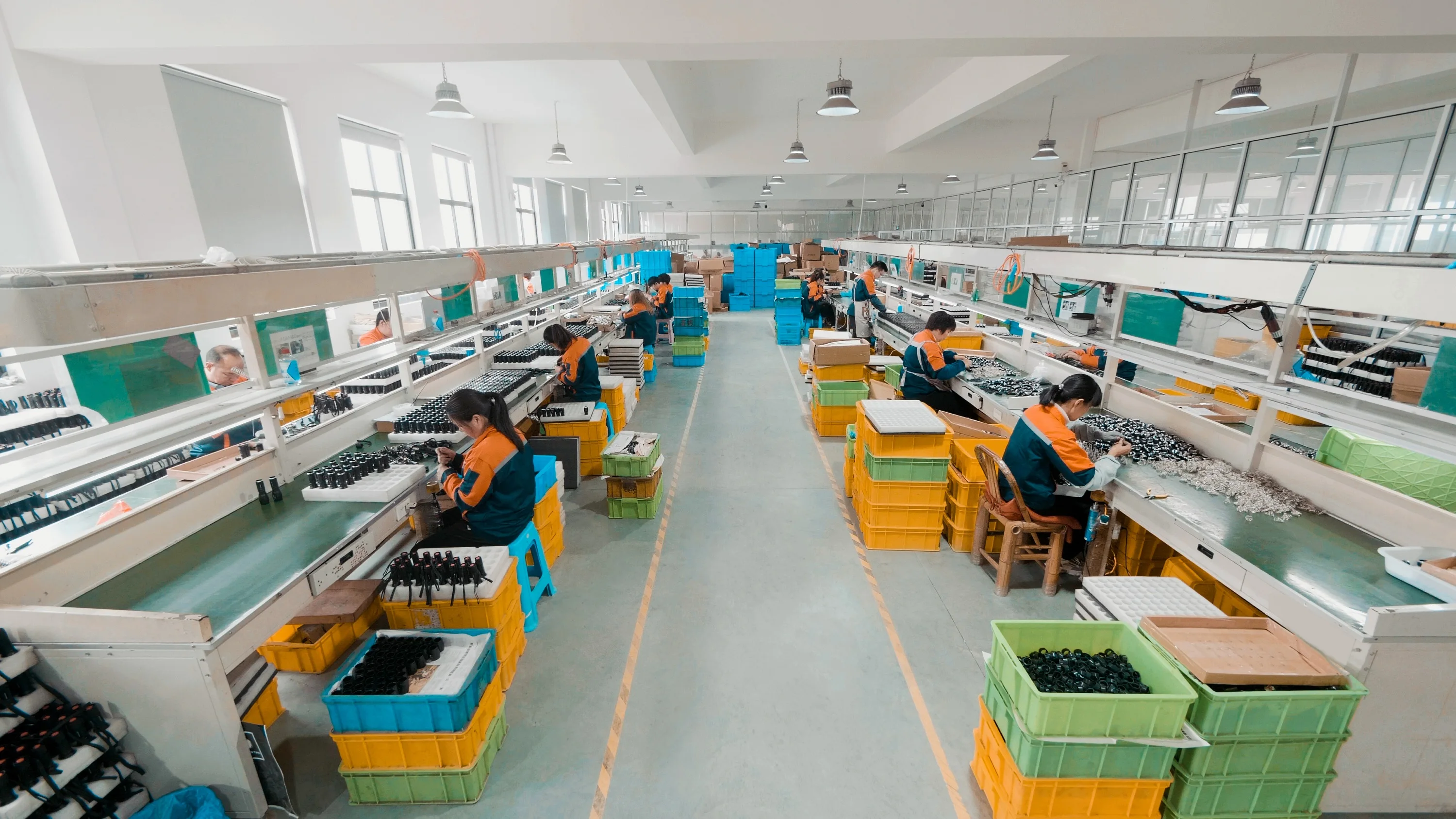 Manufacturer Supply Aluminum Long range Distance High Power 3w Geepas Torch Rechargeable Led Flashlight Torch