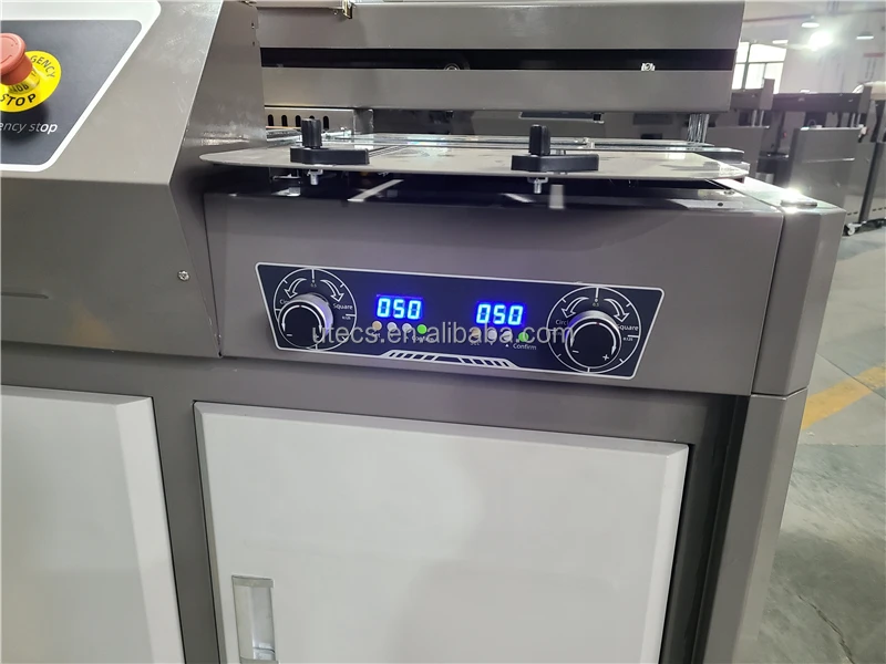 UK5 corner digital display.jpg