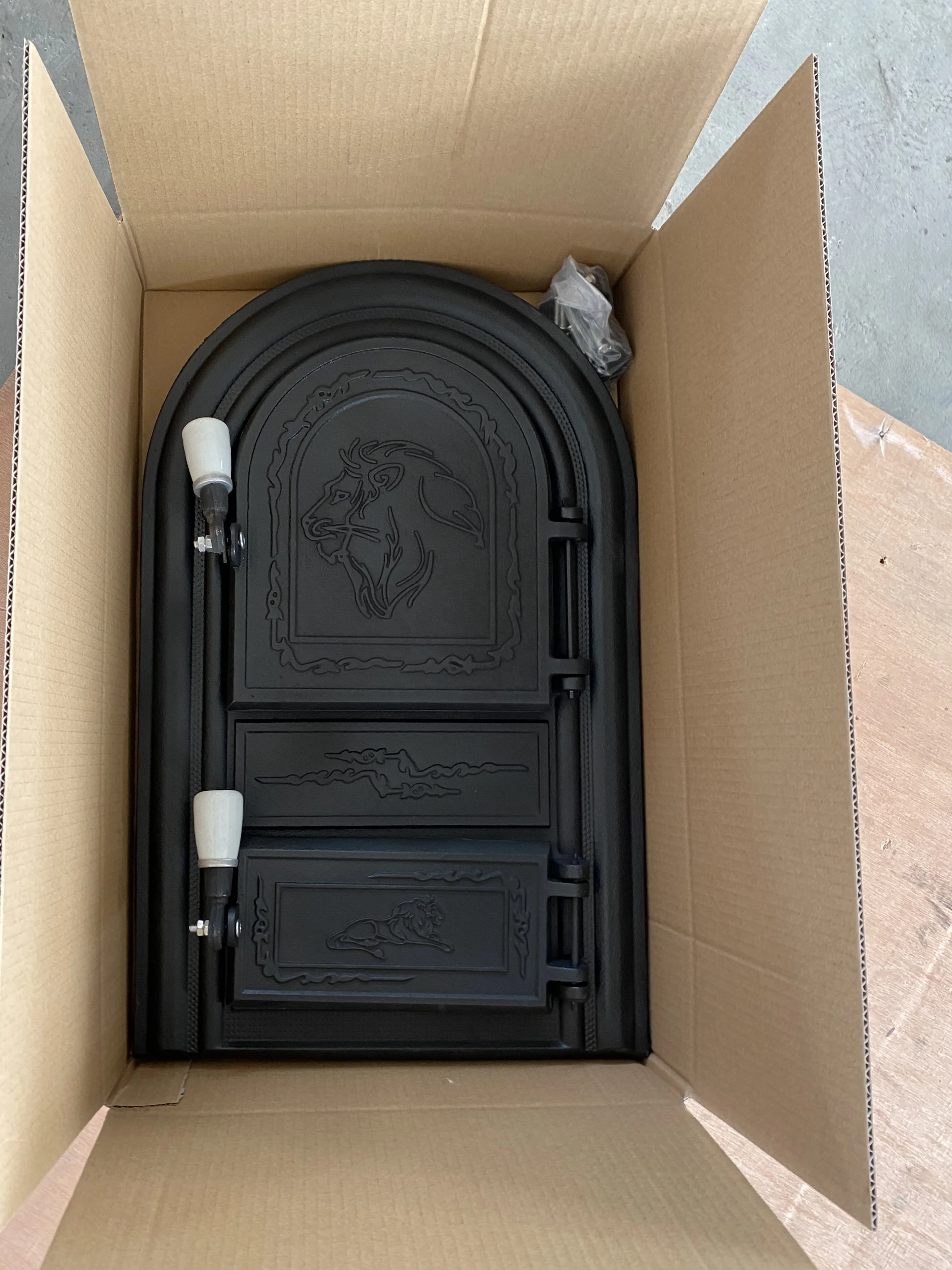  Kitchen cooking stove door fire