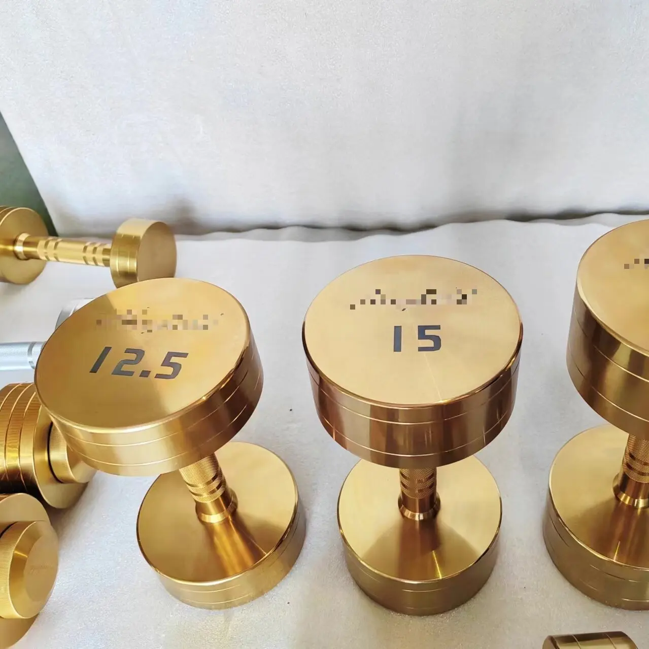 2024 hot sale fitness equipment gold plating dumbbells gym weightlifting 50kg golden chrome Dumbbells