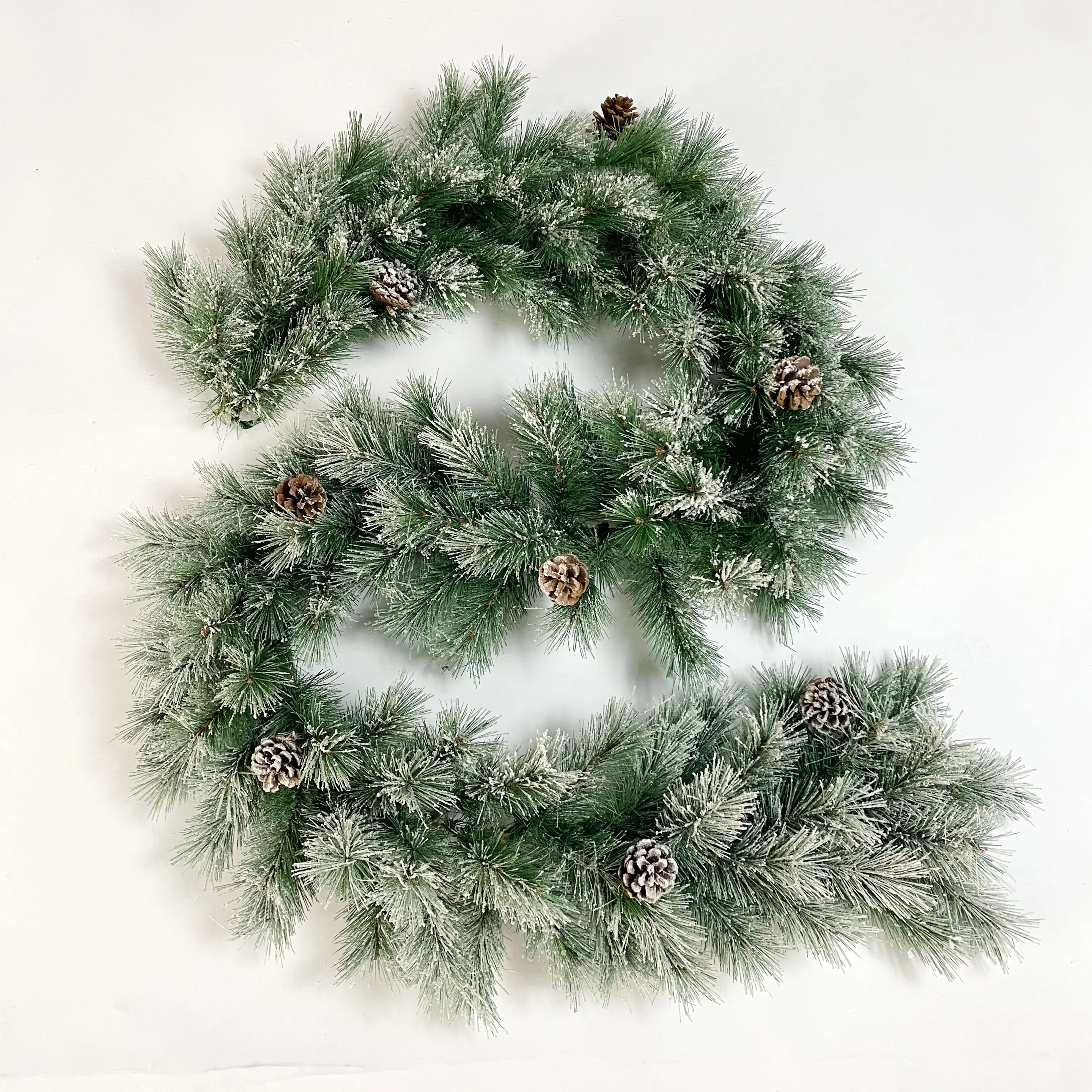 2024 Wholesale Christmas Artificial Garland Christmas Frosted Christmas Wreath with Pine Cones