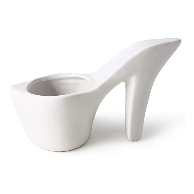 Black glazed candle holer tall shape pillar design ceramic candle stand