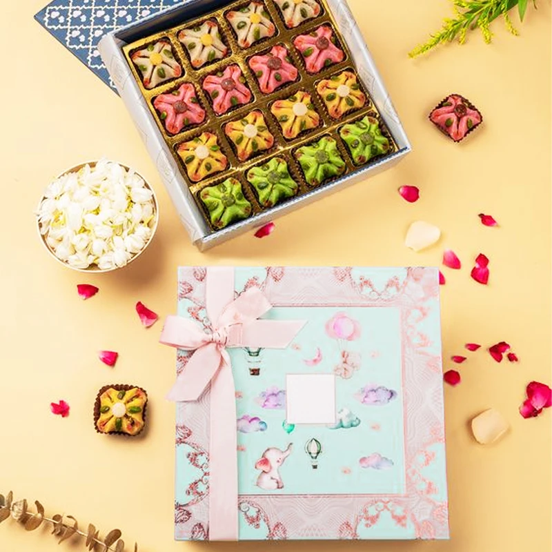 Wholesale Custom Printed Hard Luxury Folding Rigid Paper With Printing Paper Tray Food Packaging Gift Sweet Chocolate Candy Box