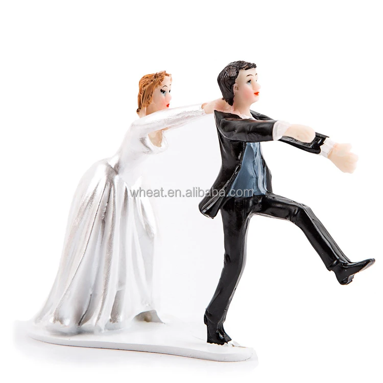 China Factory Resin Come Back Bride and Groom Funny Wedding Cake Topper