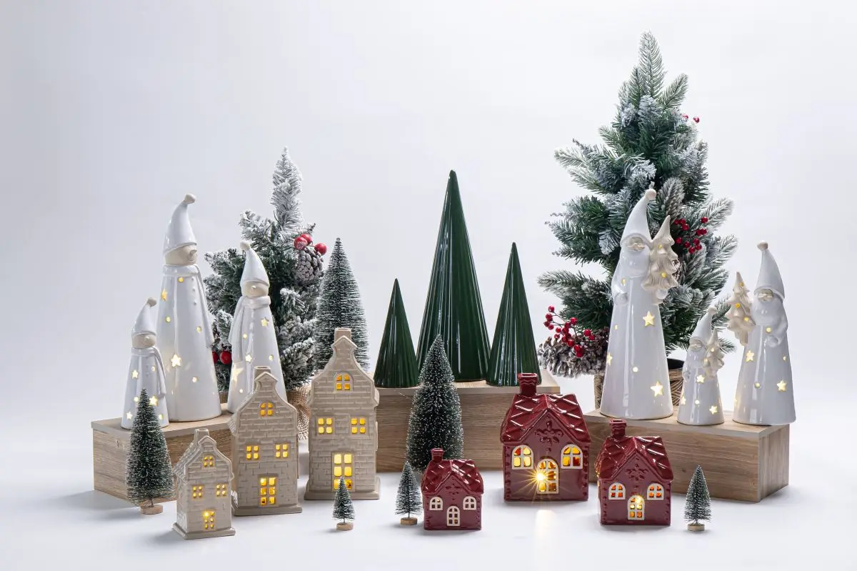 Newest Wholesale Ceramic Table Top Christmas Figurines With LED Light Inside for Gifts