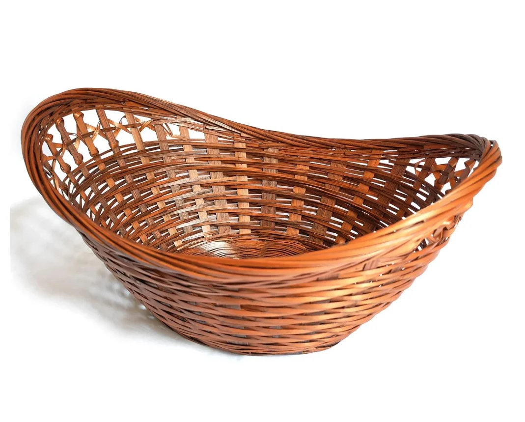 small size 100% Handmade Basket woven from natural bamboo suitable for kitchen storage gardening food collection serving