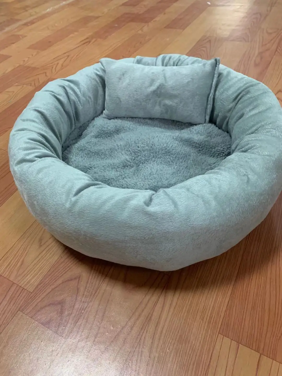 High-Quality Pet Plush Luxurious Soft And Comfortable With Pillow To Keep Warm Cat And Dog Nest Cushion Mattress Donut Cat Bed