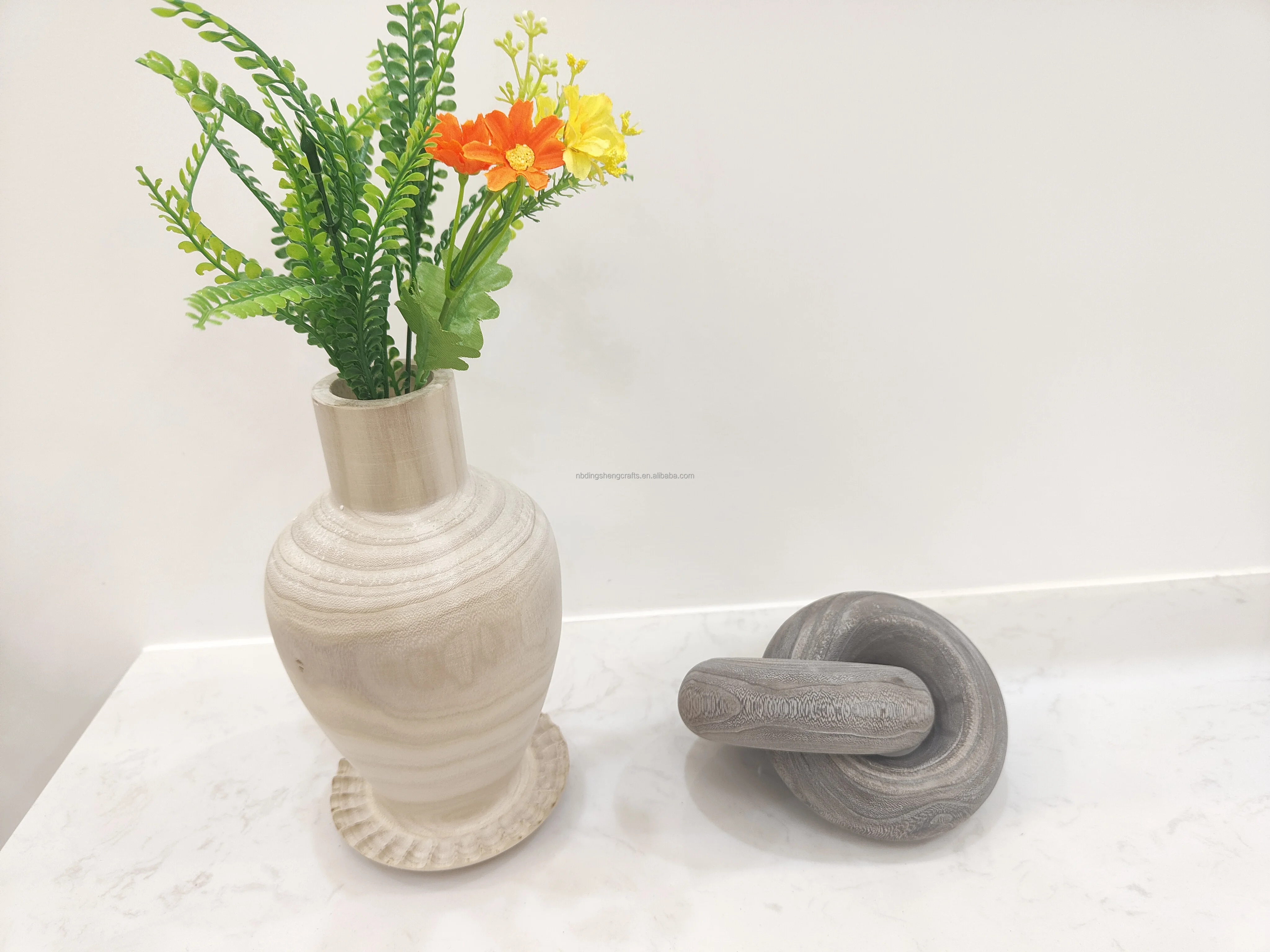 Modern Design Flower Vase for Tabletop and lobby Home Indoor and office Decorative Wood Flower Vase For Hot Selling