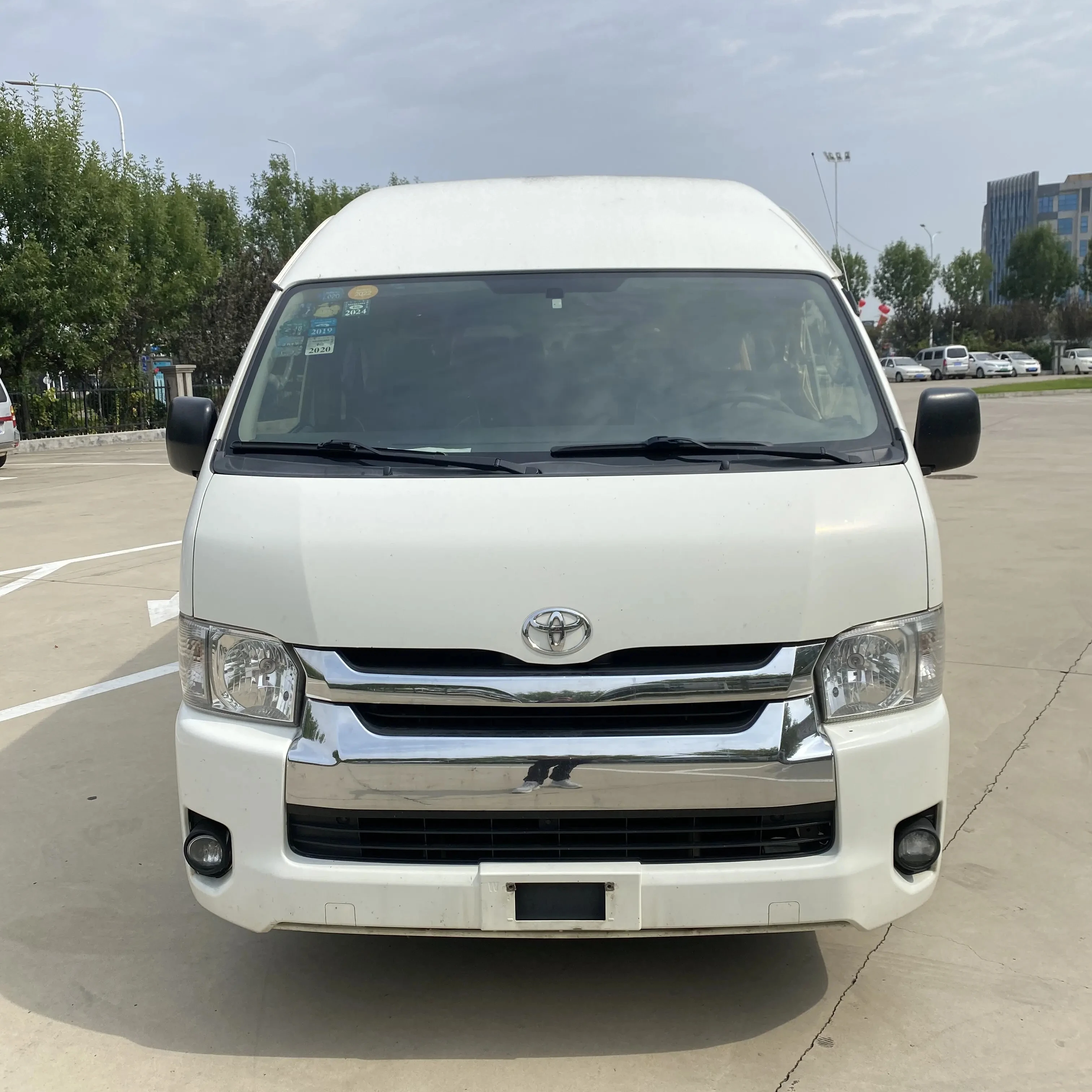 used minibus toyota hiace 2000 toyota hiace cheap price for Sale