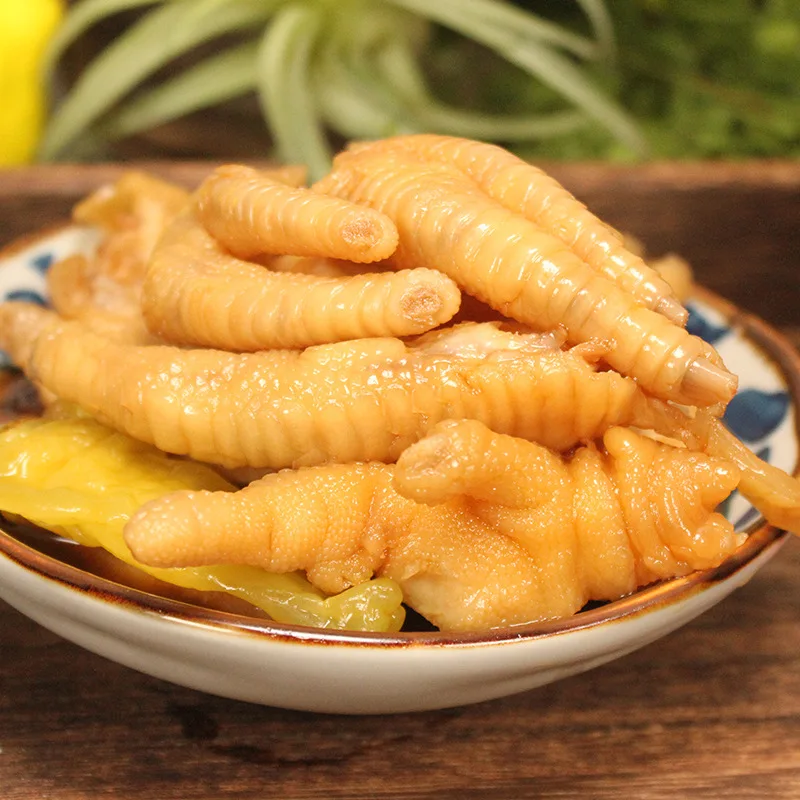 Куриные ножки с маринованным перцем изготовленным на