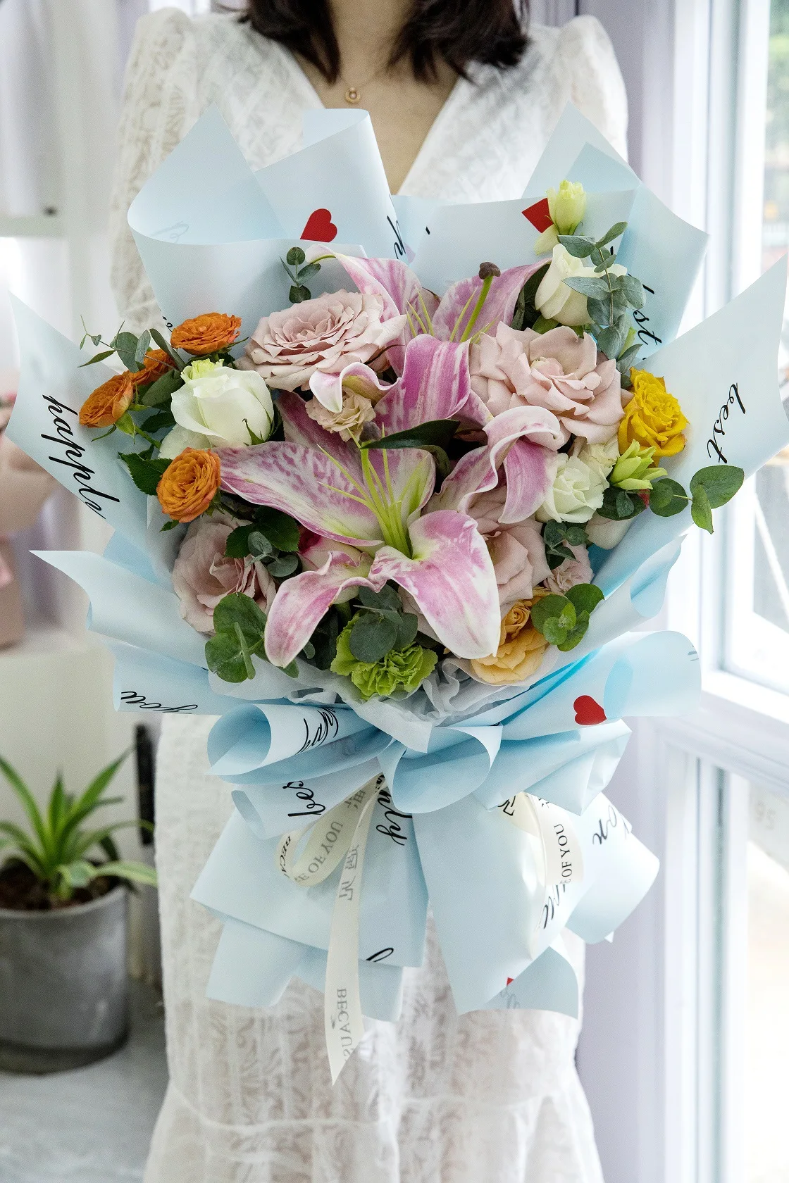 Customised Gloden Logo Black Packaging Paper Tissue Wrapping Paper Flower Packaging Clothes Wrap Tissue Paper Logo Print