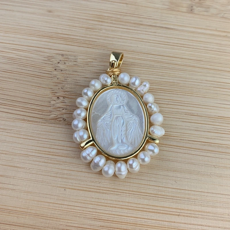 Fashion Pearl White Mother of Pearl Shell Pendant Carved Religious Virgin Mary Charm Necklace
