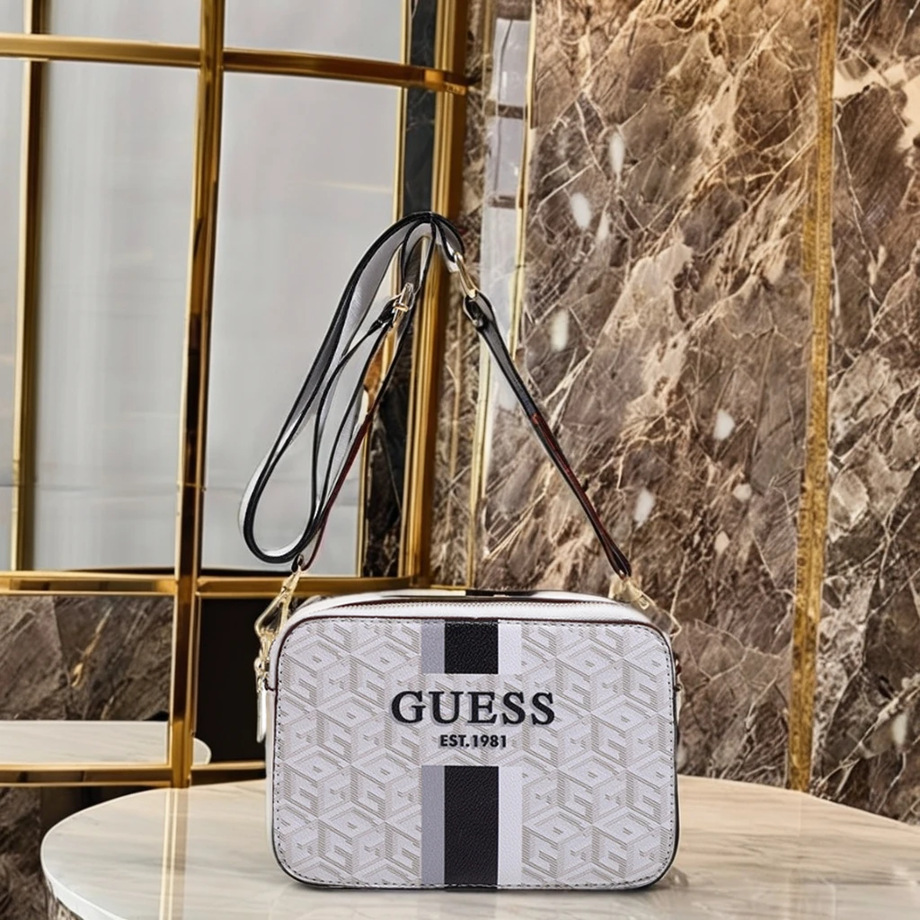 Женская кожаная дизайнерская сумочка