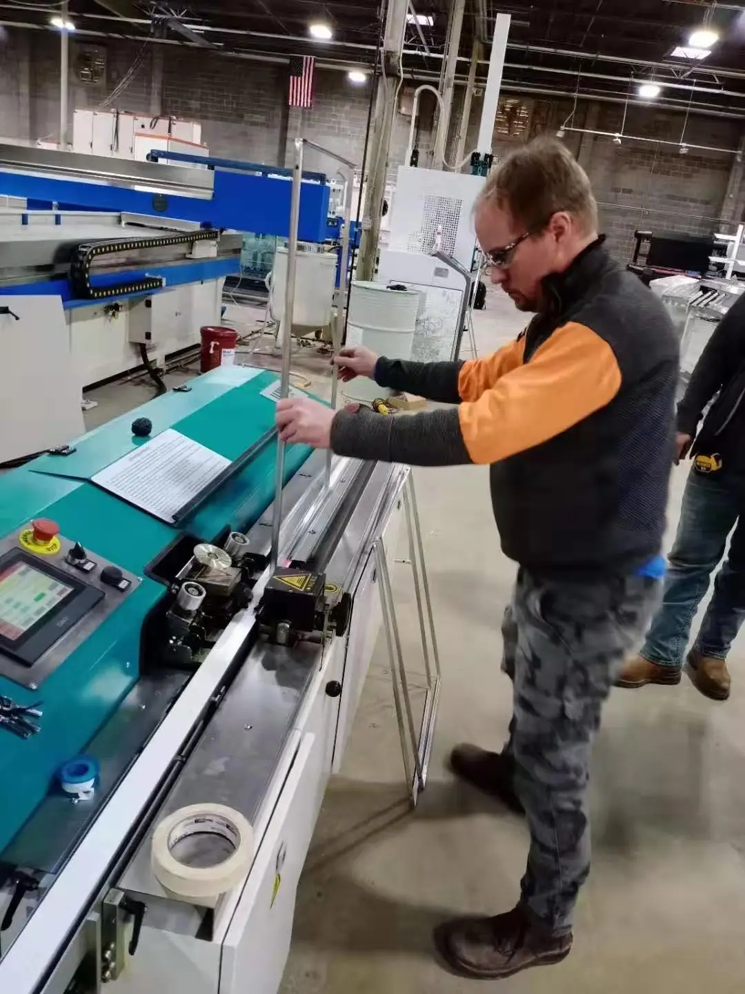 Automatic Insulating Glass Hot Melt Adhesive Sealant Coating Machine Butyl Extruder Equipment with No Pressure Relief Function