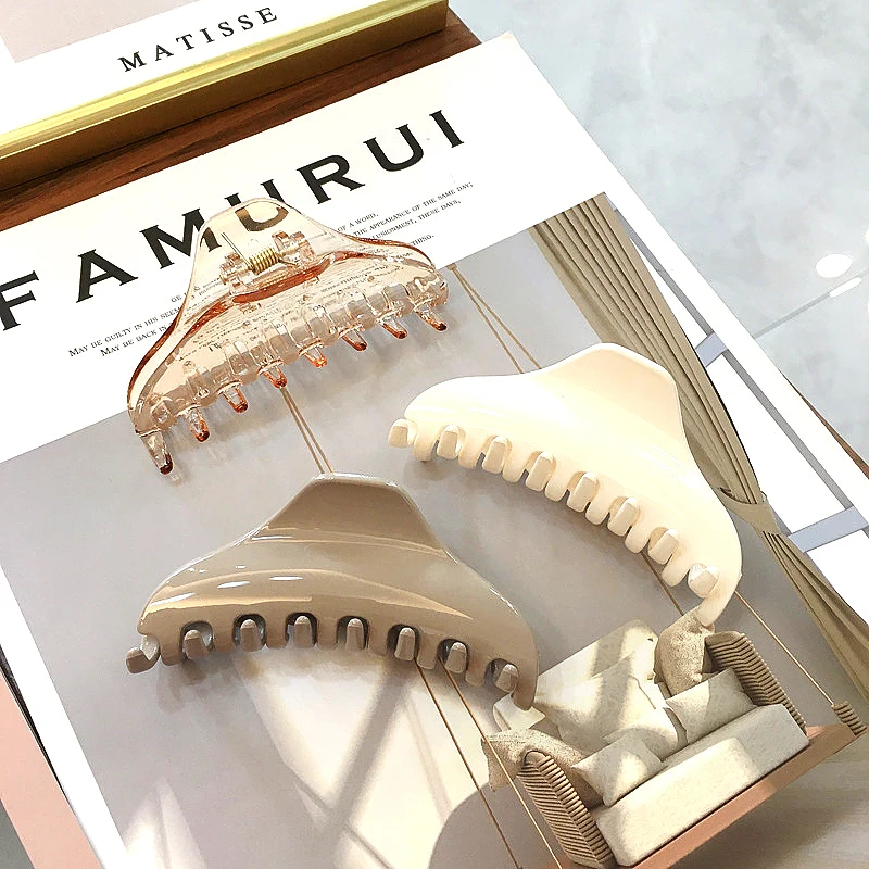 Fashionable Transparent Hair Claw Clip Waterproof Shower Plastic Claw Big Clear Plastic Hair Holder