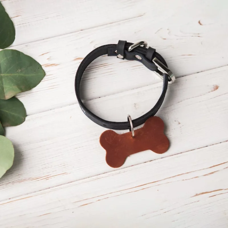 Custom Logo Dog Collar Tag Key Ring Cat Dog Name Tag Genuine Leather Bone Shape Dog Tag