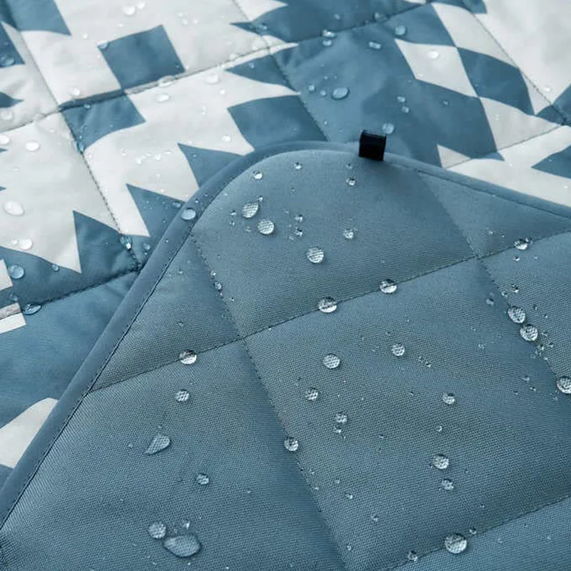 Outdoor Ethnic Style Picnic Blanket Mat Worn on the Shoulder Foldable Handbag OEM Pattern Poly Pongee Oxford Cloth Underlay