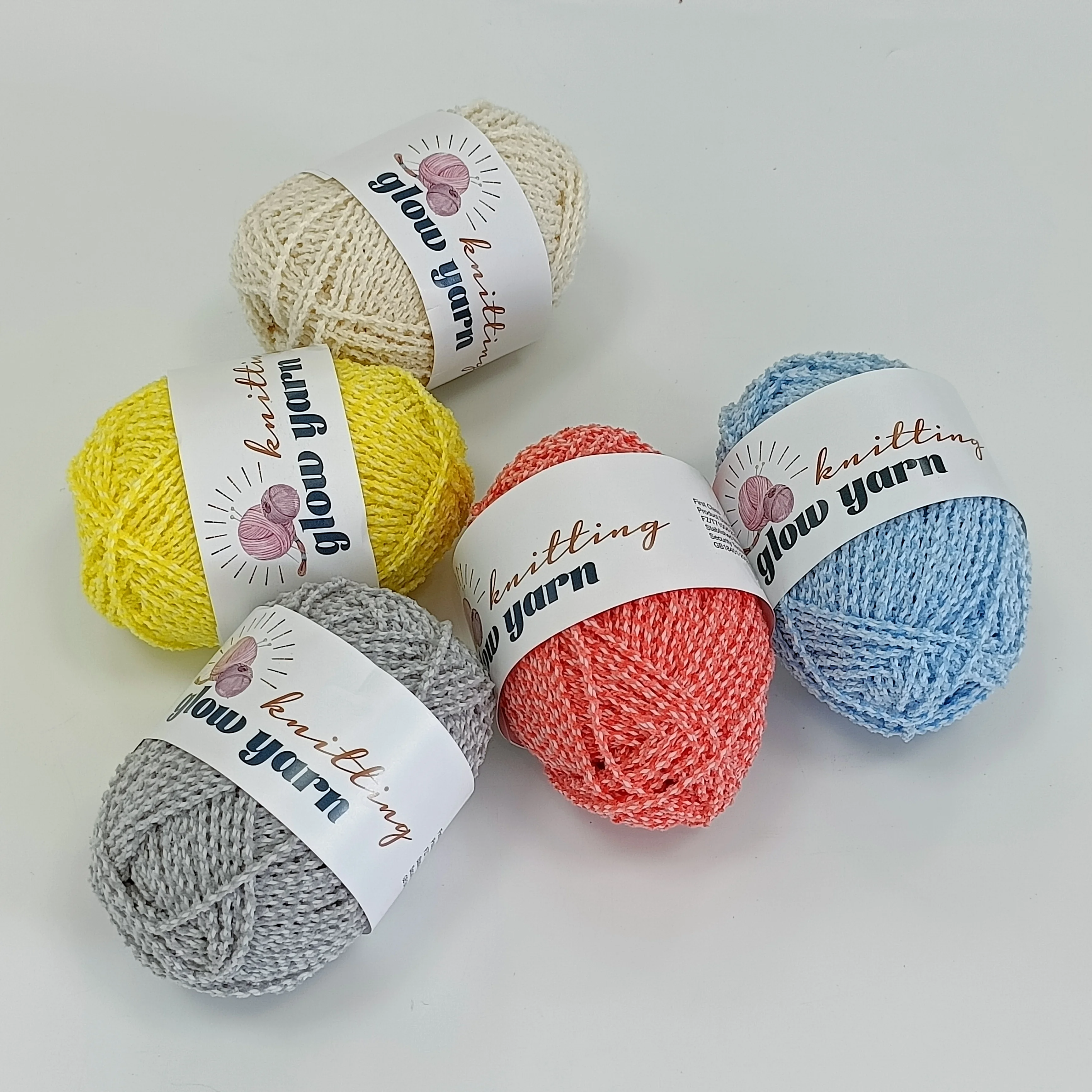 Glow in the dark crafts crochet yarn luminous chenille hand woven crochet yarn for crochet pattern amigurumi christmas reindeer