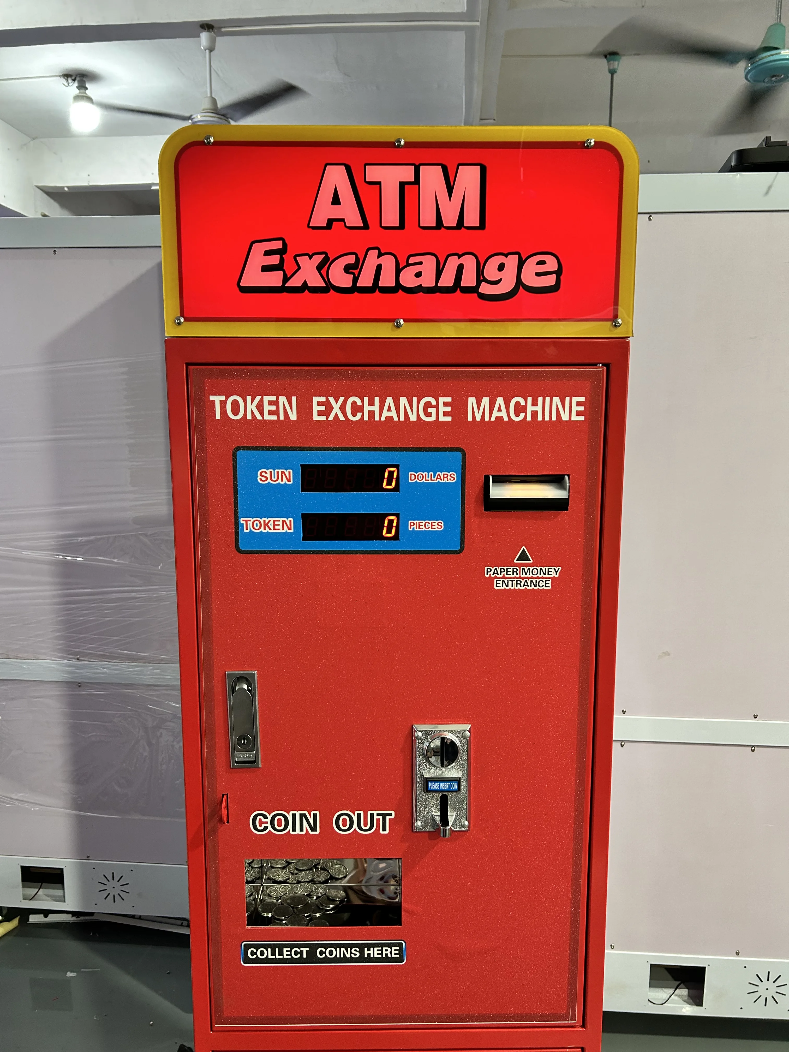Funpark Factory Wholesale Automatic Token Dispenser Coin ATM Changer for Currency Exchange Amusement Game Zone Machine
