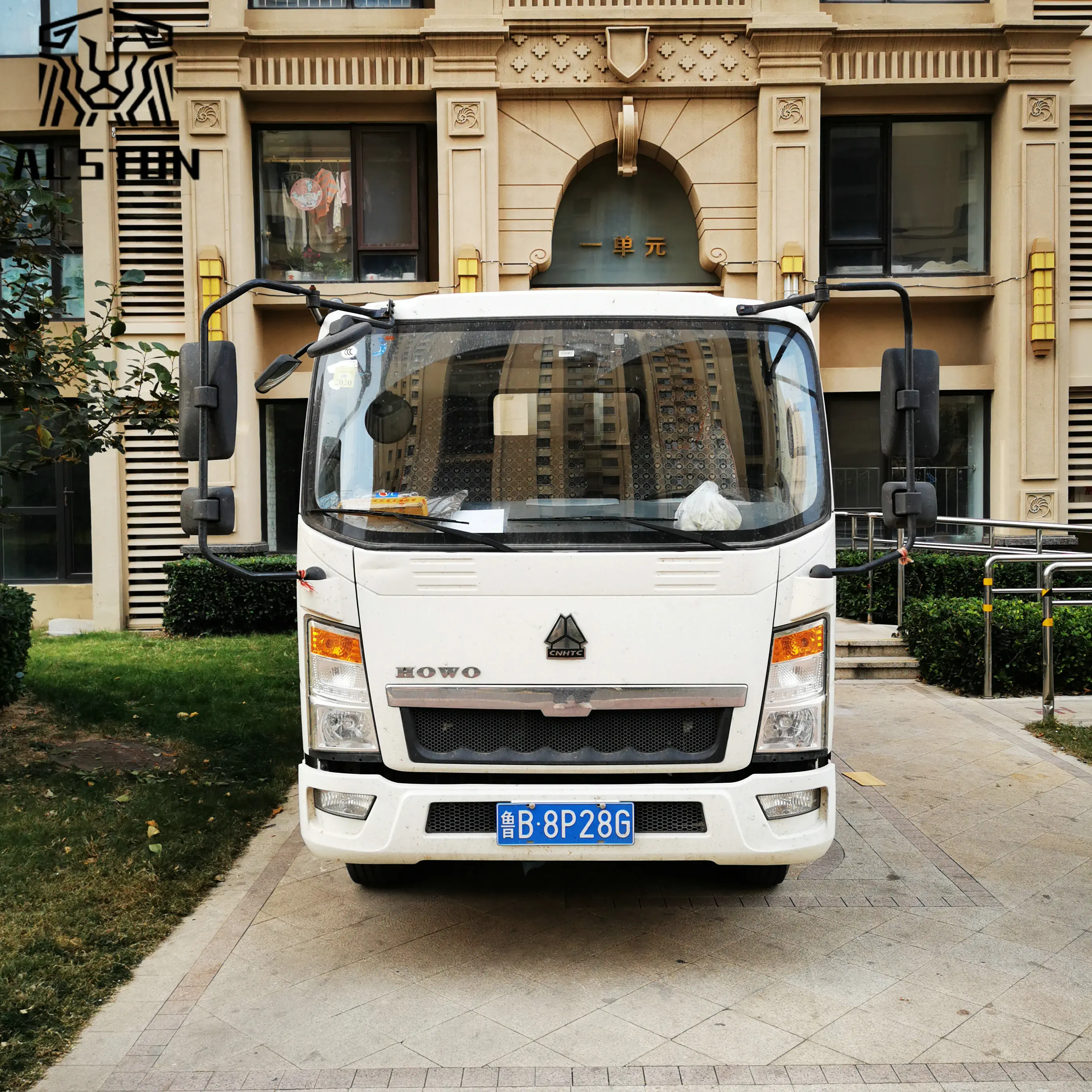 
Sinotruk Howo High Quality 4x2 6 Wheeler Sino Truck Light Duty Used Light Cargo Truck 