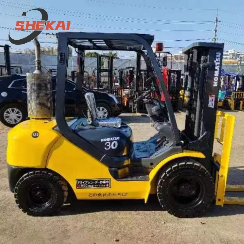 Japan Used Construction Machinery Mini Komatsu 30 Wheel Forklift  3 Ton  In Shanghai