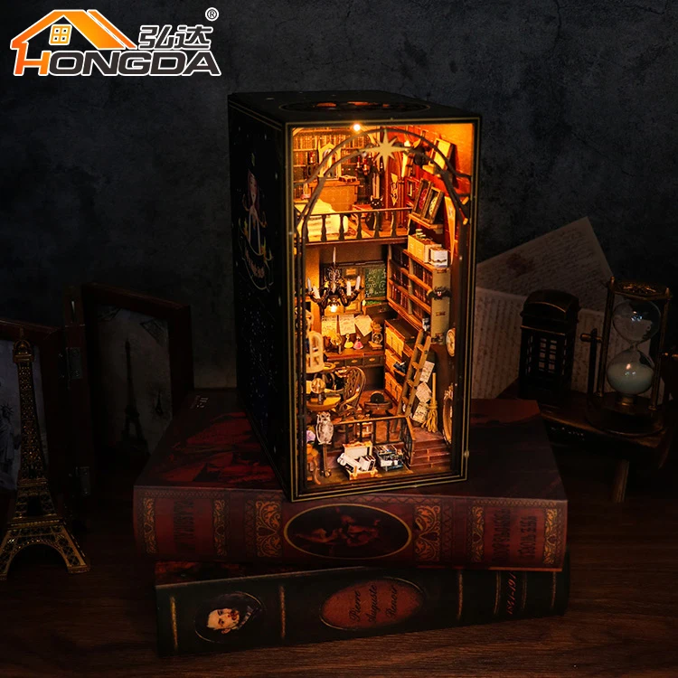 Хонгда лидер продаж M2311 Mira Magic House Diy Book набор для книг из дерева миниатюрный книжный уголок с подсветкой
