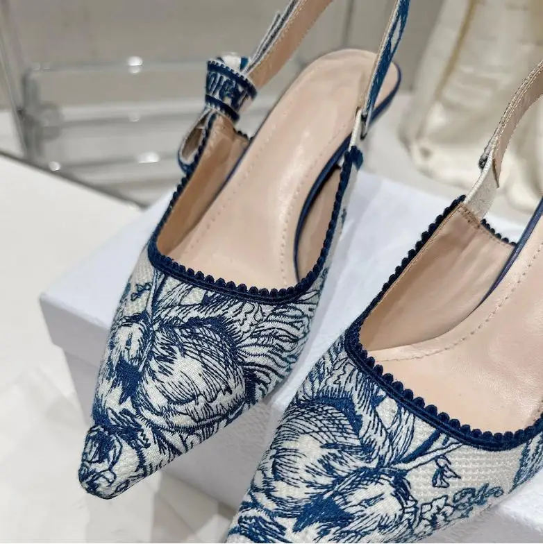 Lace Embroidery New Hollow Pointed Female Sandals Low Heels Letter Bow Sexy Bun Back Empty Low Heels Ladies Shoes