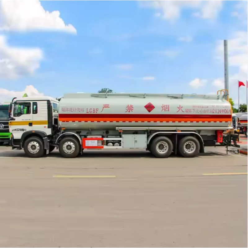 SINOTRUK HOWO Новый 5000L Стальной Топливный бак грузовик дизельный двигатель механическая коробка передач 8x4 привод нового поколения автоцистерна