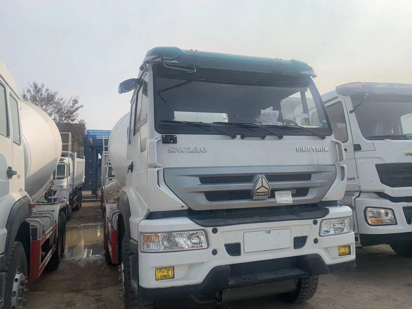SINOTRUK 6X4 GOLDEN PRINCE Euro2 371 л.с. 25 тонн Емкость 10 куб. М миксер