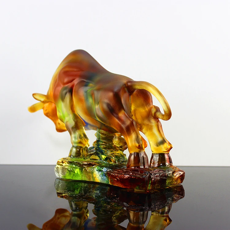 
Glass Art Liuli Bull Ox Statue Fengming Crystal Business Gift Engraving Feng Shui Animal Carved China 