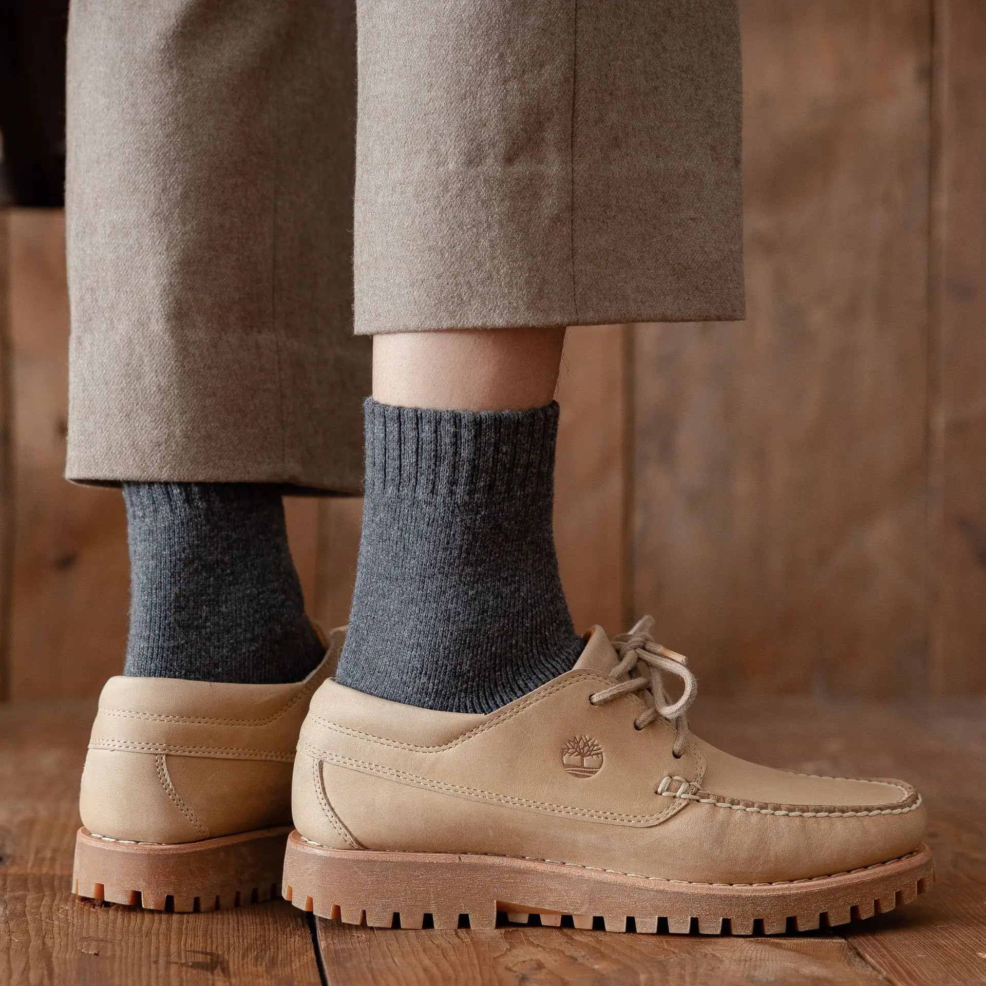 YUELI custom hiking logo crew camel wool men socks winter warm socks