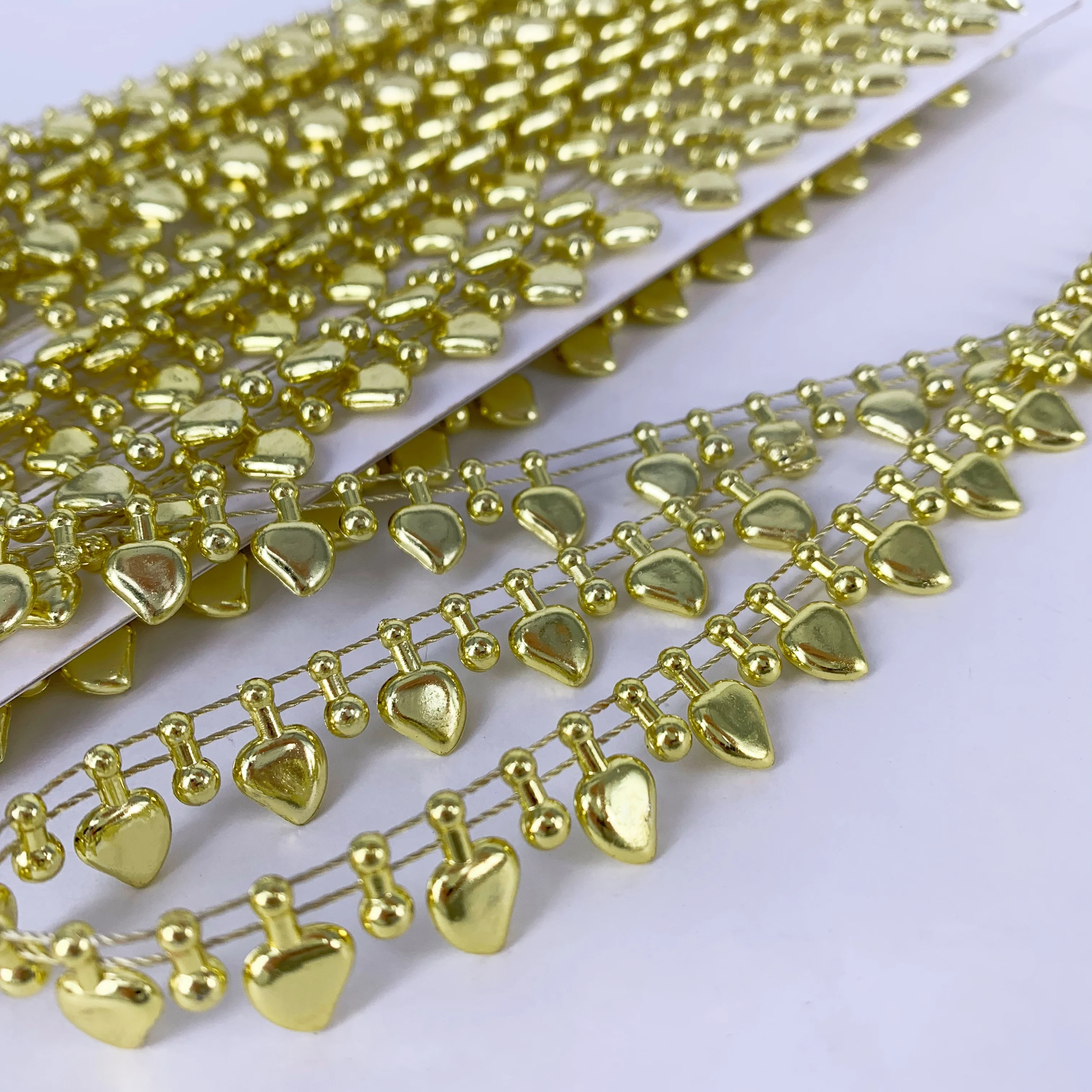 Hot sale Heart Shaped Beads rolls Chain String plastic beads for clothing Wedding Party Decorations