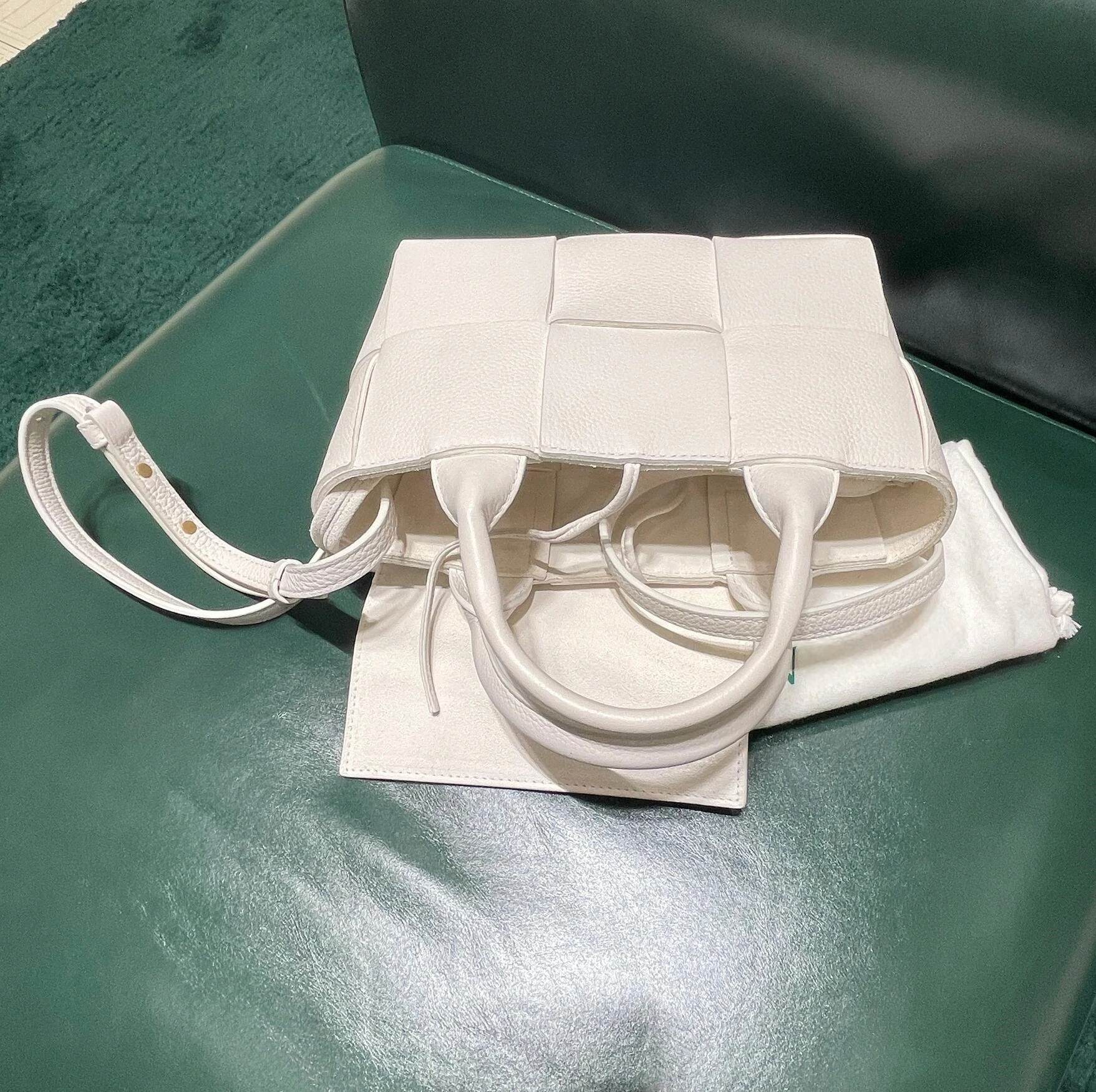 Luxury brand design custom woven Tote Large capacity white leather crossbody bag for women