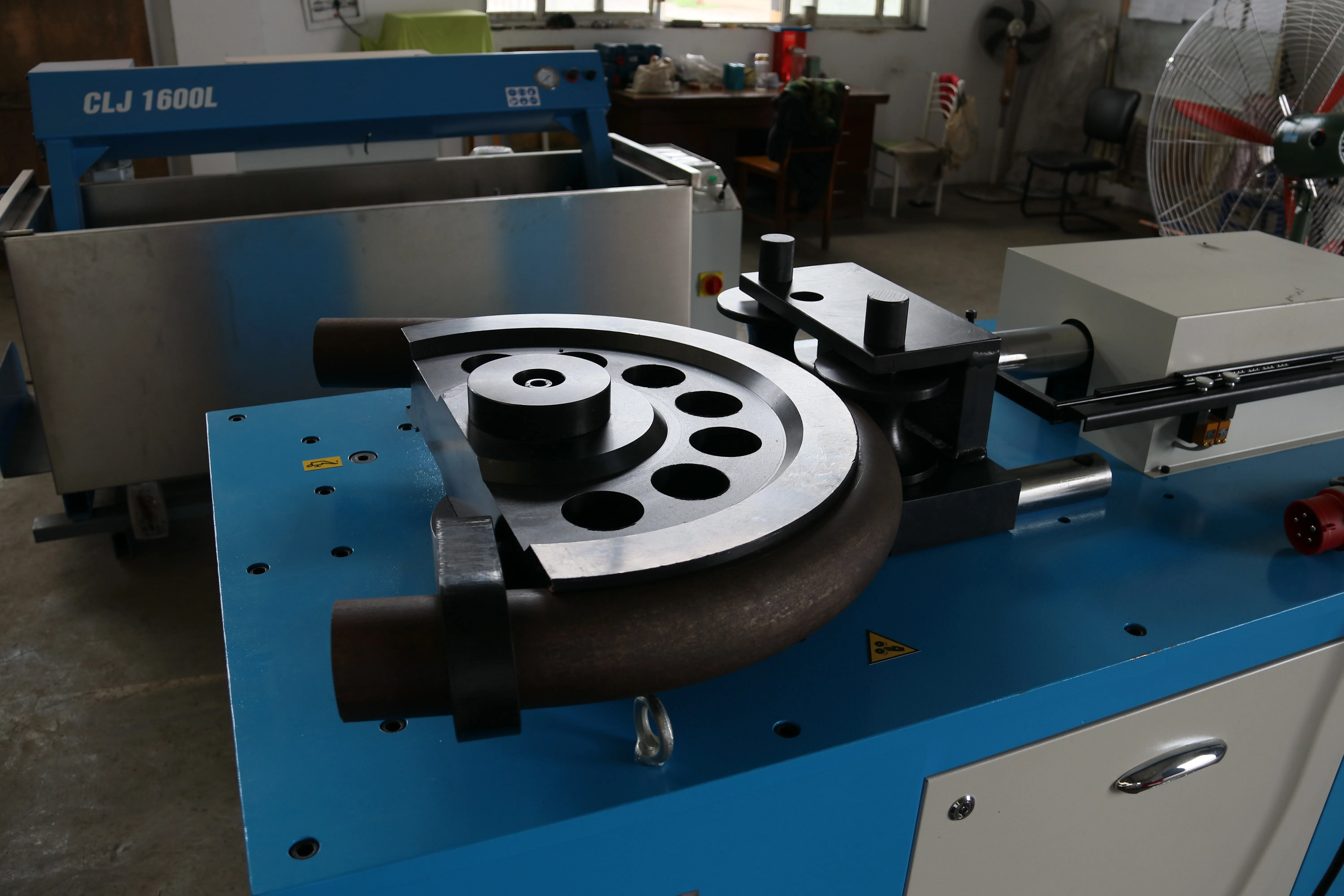 Manual Sheet And Pipe Bending Machines Rolls Pipe Bending Flat Bar Pipe Universal Sheet Bending Machine Copper Aluminium Bender