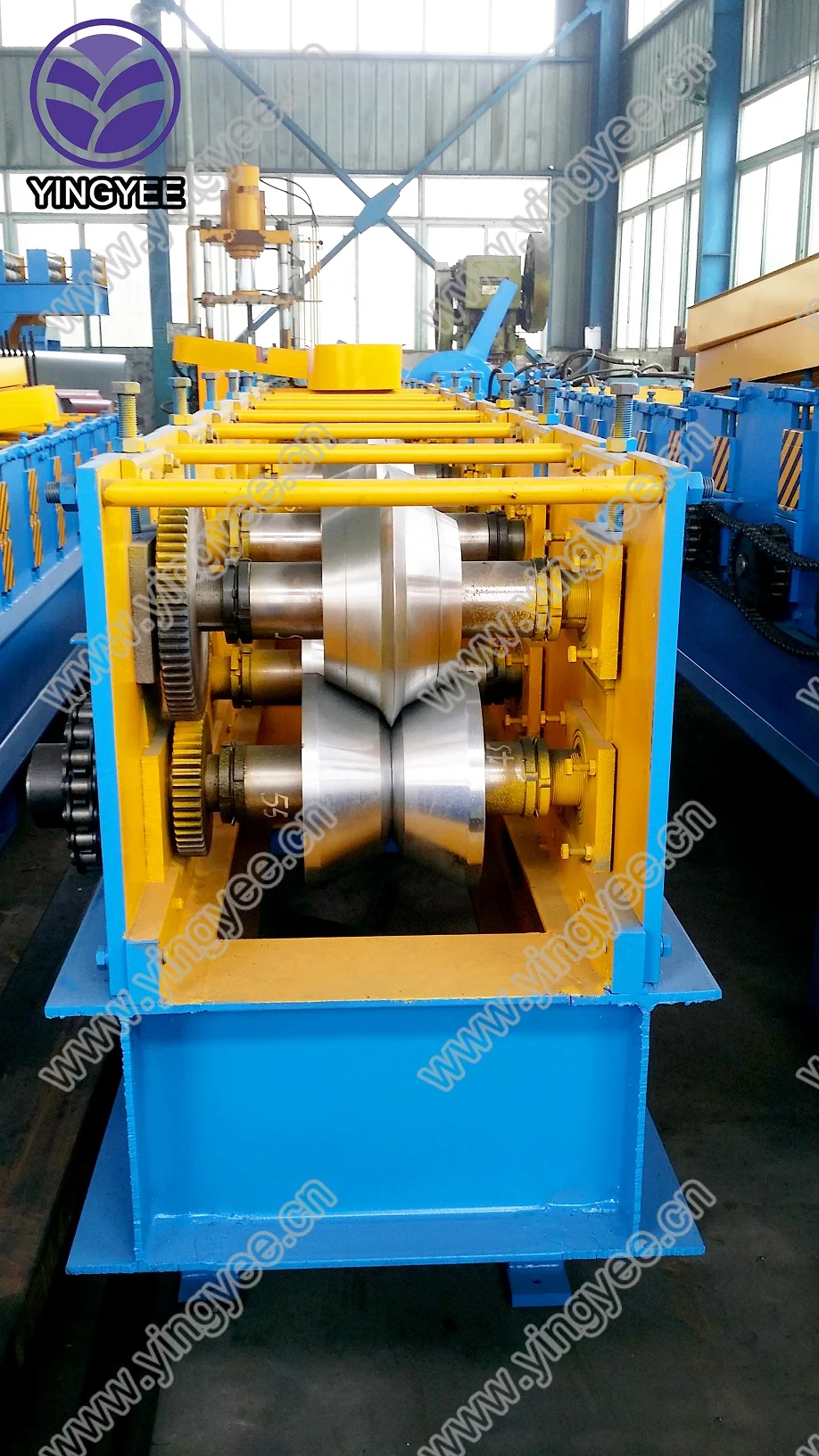 Gutter mental  roll forming machine galvanized coils/rain gutter color steel roll making machine