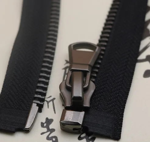 3# 5# 8# 10# manufacturer in china different color and size of brass metal zipper gold zippers