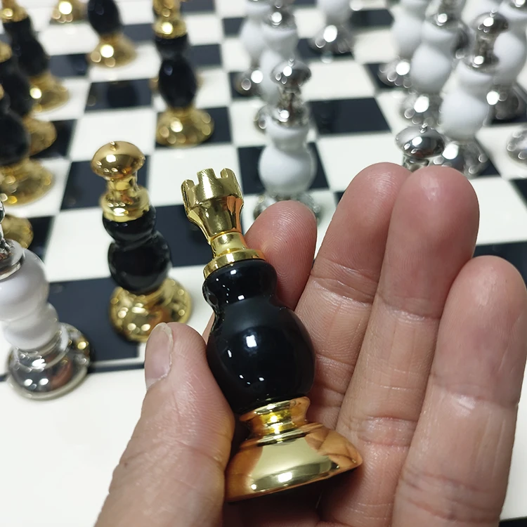 Factory Price chess gifts for men  nice metal chess board set for adults chess games