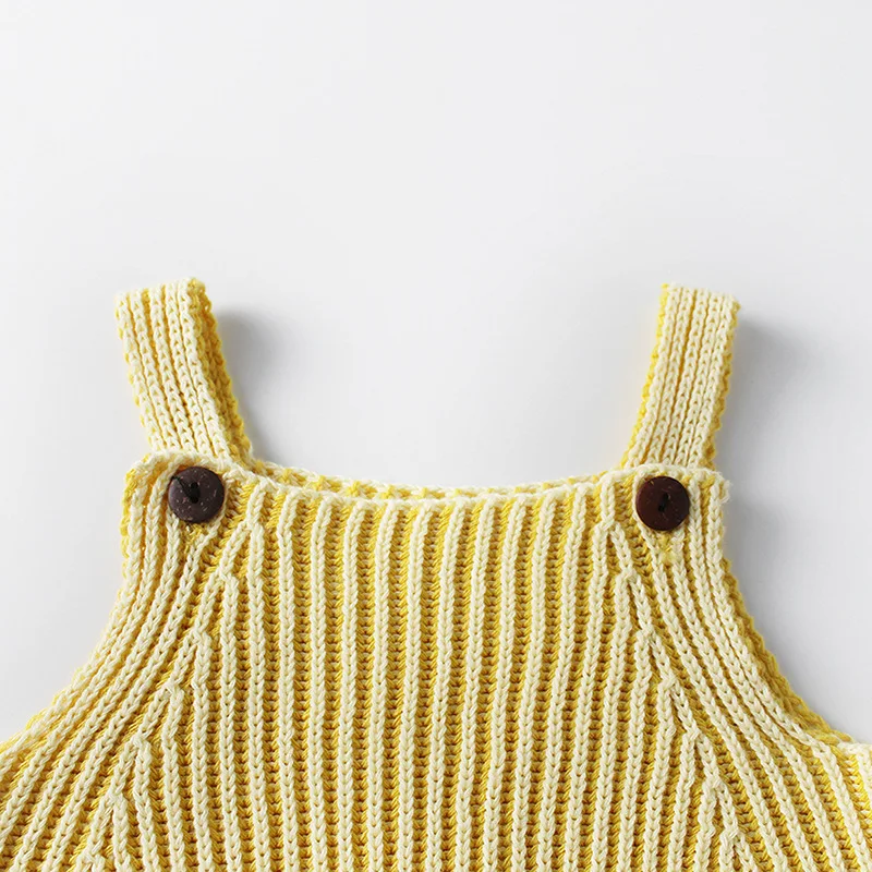 
100% cotton knitted Autumn design fancy fashion Strap Baby Knitted romper 