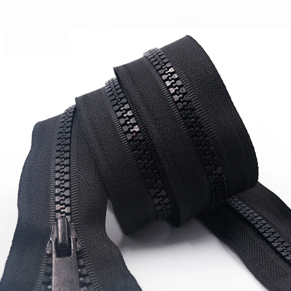 Manufacturer Wholesale 5# resin Zipper Long Chain High Quality Auto Lock Open-end Sustainable zipper For Garment