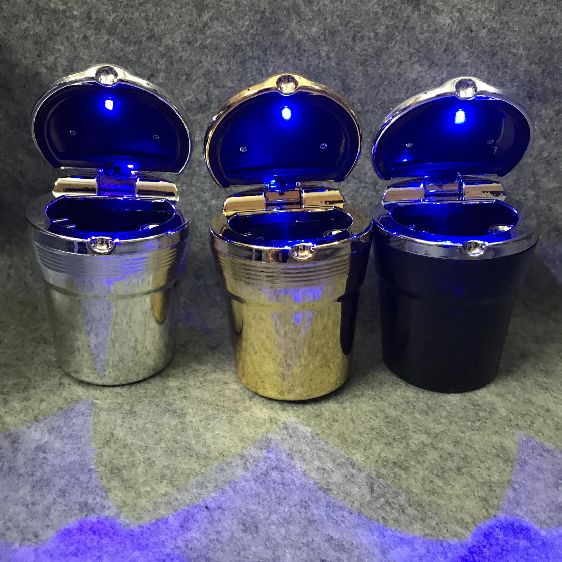 Portable Custom Outdoor Smokeless LED Car Cigarette Ashtray With Cover